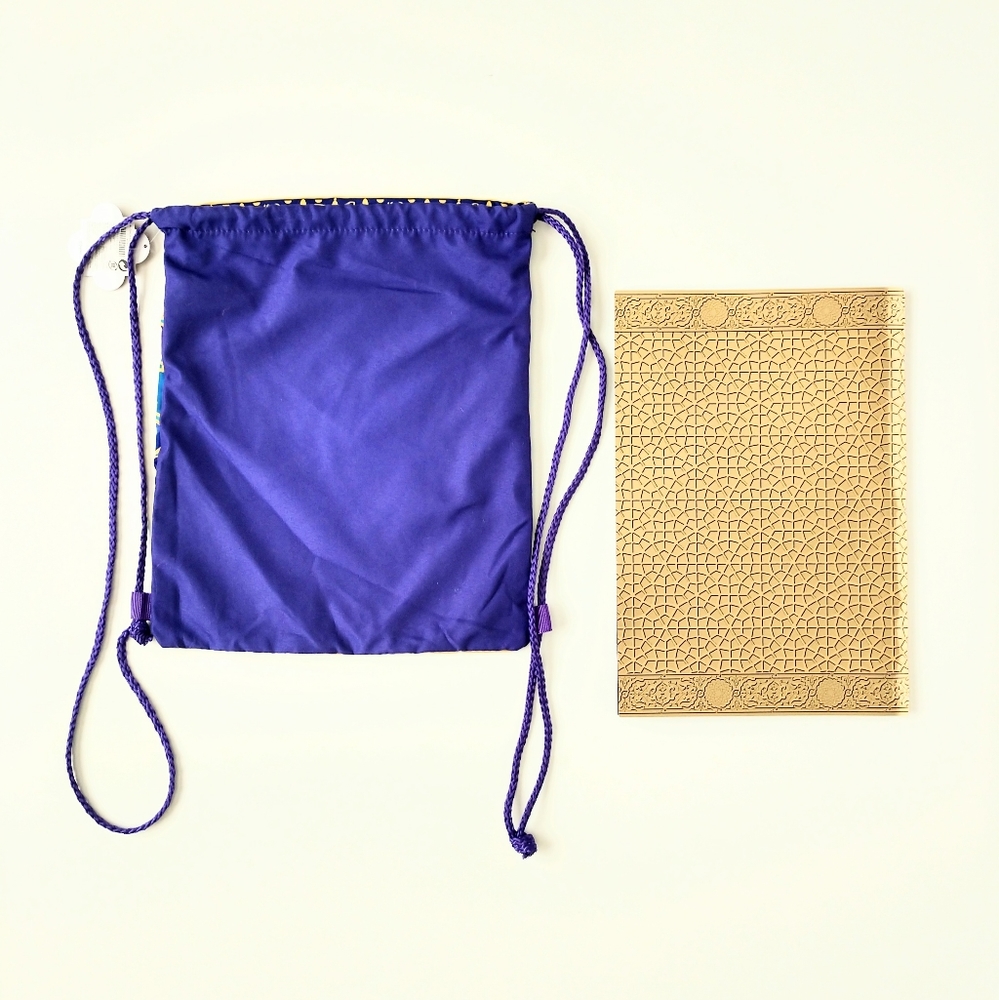 Aladdin Drawstring Backpack & Musical Play Book - Picture 3 of 4